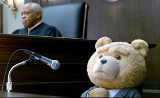 Beruang Ted Menjadi Manusia di 